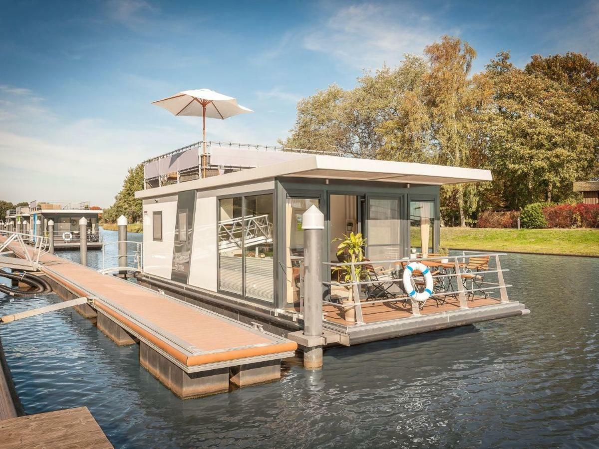 Hausboot In Bad Bederkesa Hotel Exterior photo